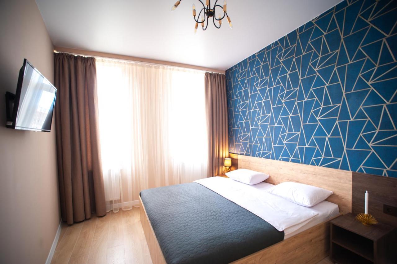 3 Bedroom, 2 Bathroom Apartment Near Forum Lviv Exteriör bild