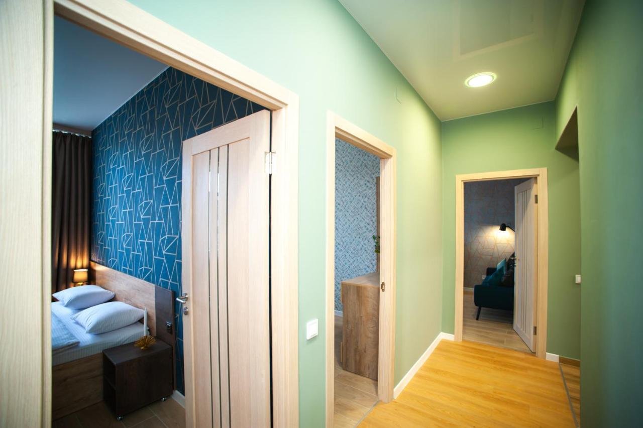 3 Bedroom, 2 Bathroom Apartment Near Forum Lviv Exteriör bild