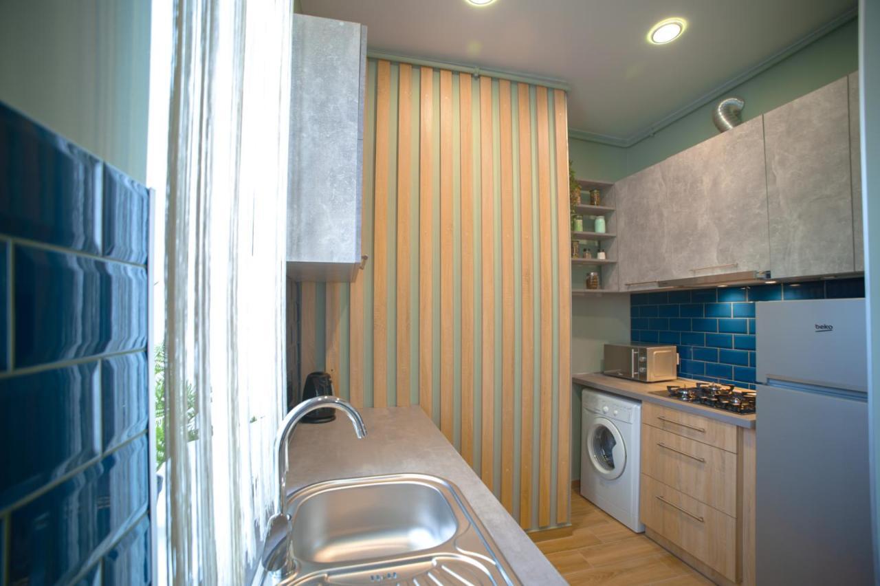 3 Bedroom, 2 Bathroom Apartment Near Forum Lviv Exteriör bild